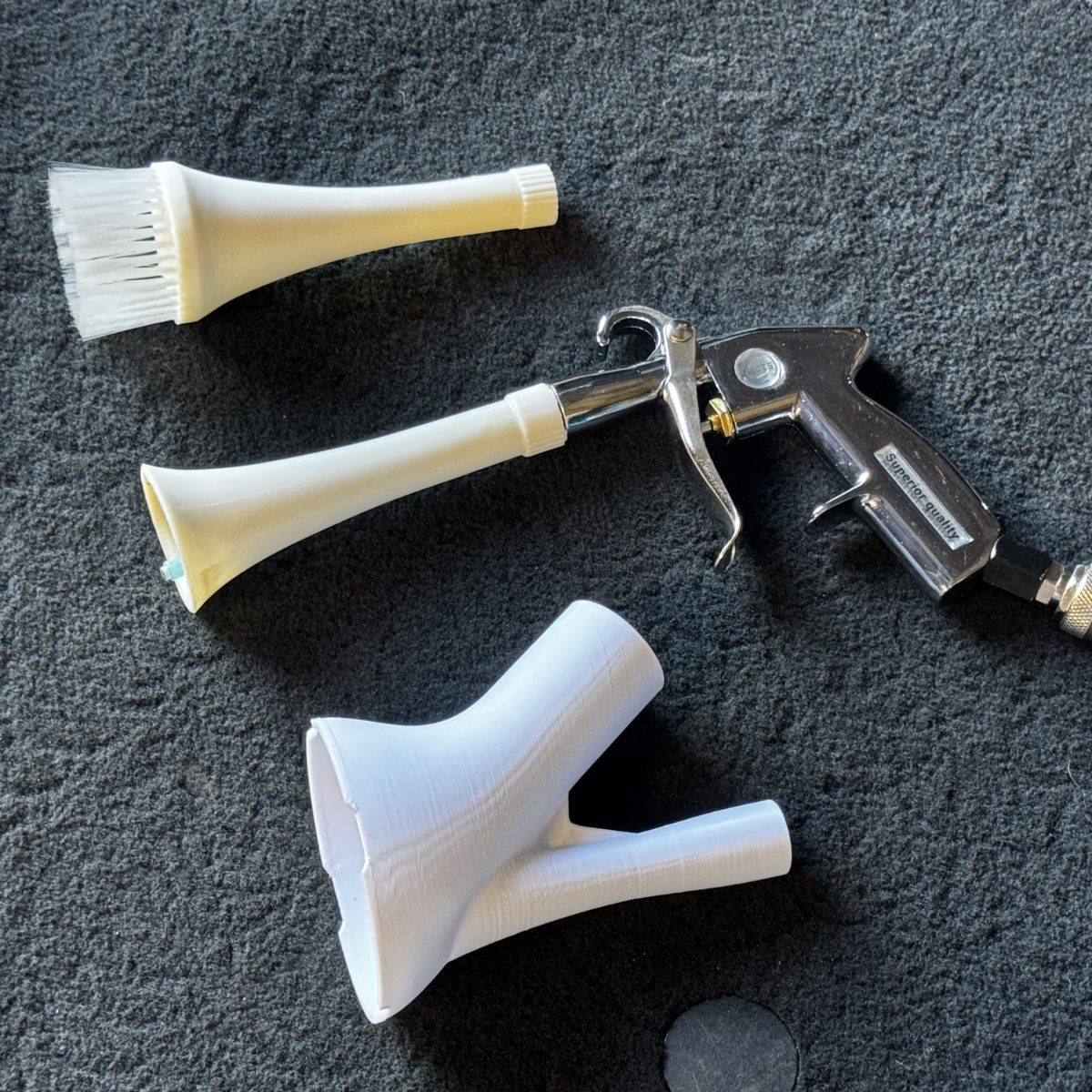 Pistolet Do Czyszczenia Tapicerki TornadoGun + 3 Końcówki i Redukcja - obrazek 2