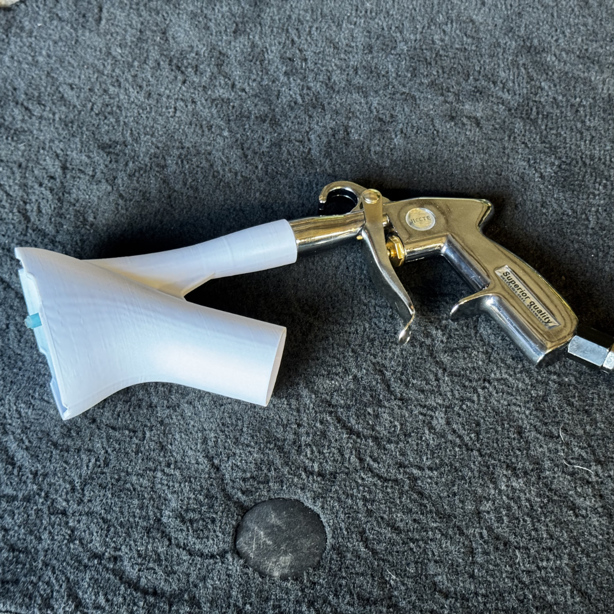 Pistolet Do Czyszczenia Tapicerki TornadoGun + 3 Końcówki i Redukcja - obrazek 9