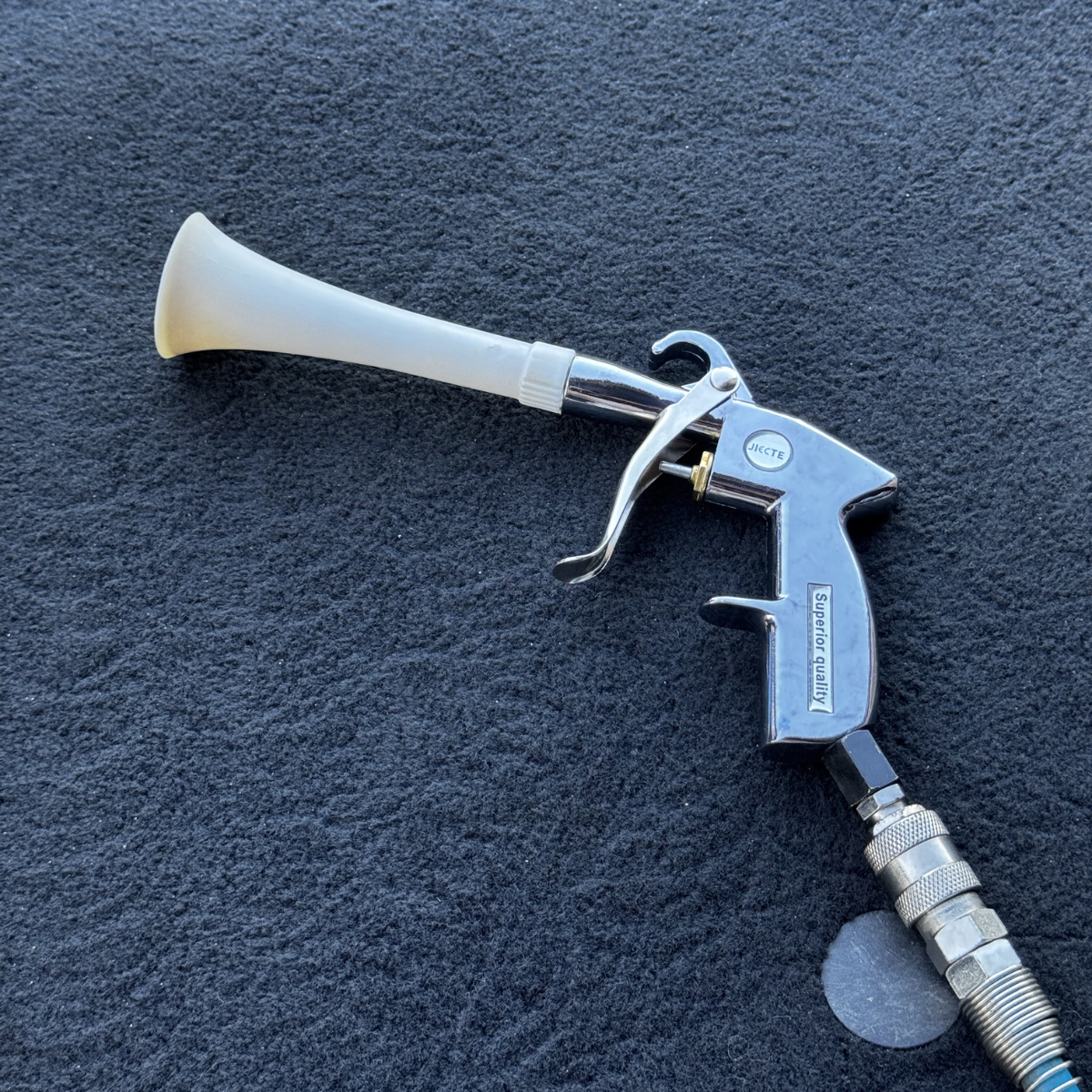 Pistolet Do Czyszczenia Tapicerki TornadoGun + 3 Końcówki i Redukcja - obrazek 8